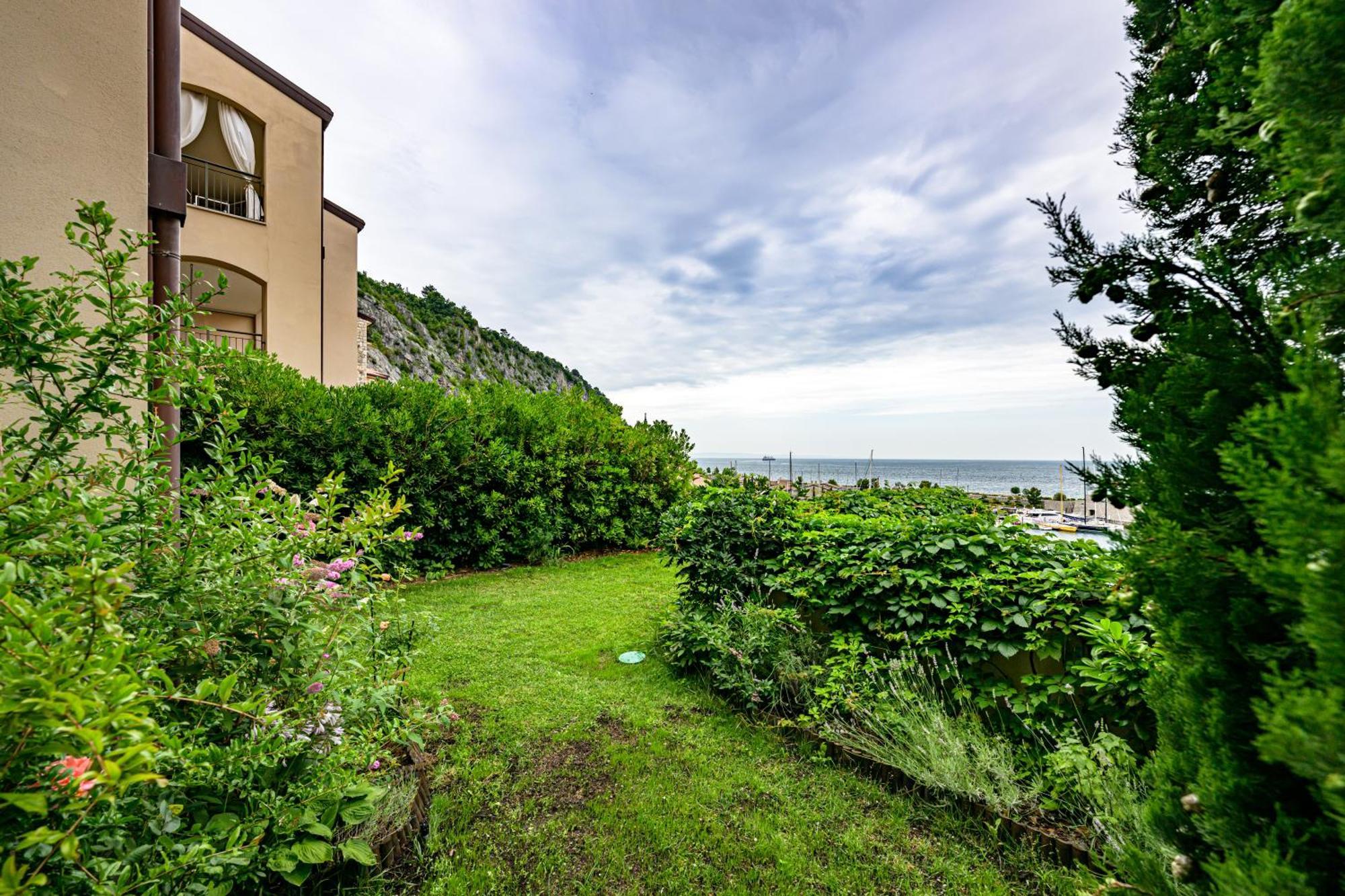 Portopiccolo Apartments With Garden And Beach Included Sistiana Extérieur photo